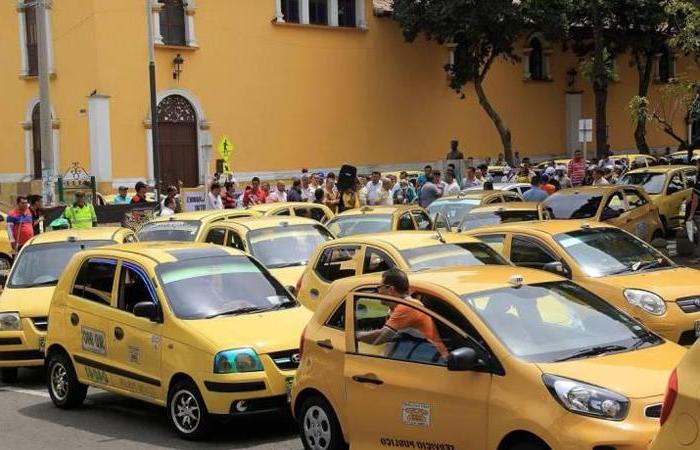 10 consejos para tomar un taxi en Bogotá taxi-bogota